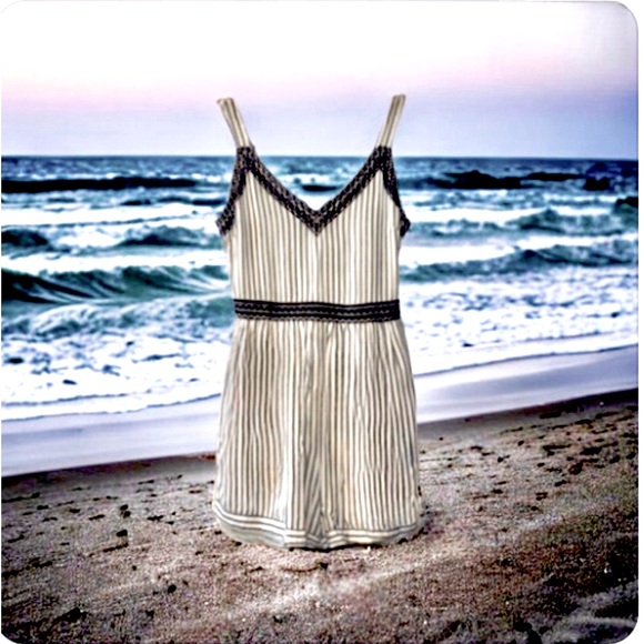 Japna Romper, Blue Stripe, Contrasting Embroidery, M, NWT - Picture 3 of 9